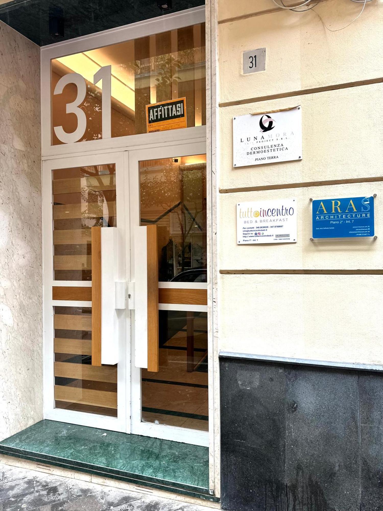 Bed and Breakfast Tuttoincentro Salerno Esterno foto