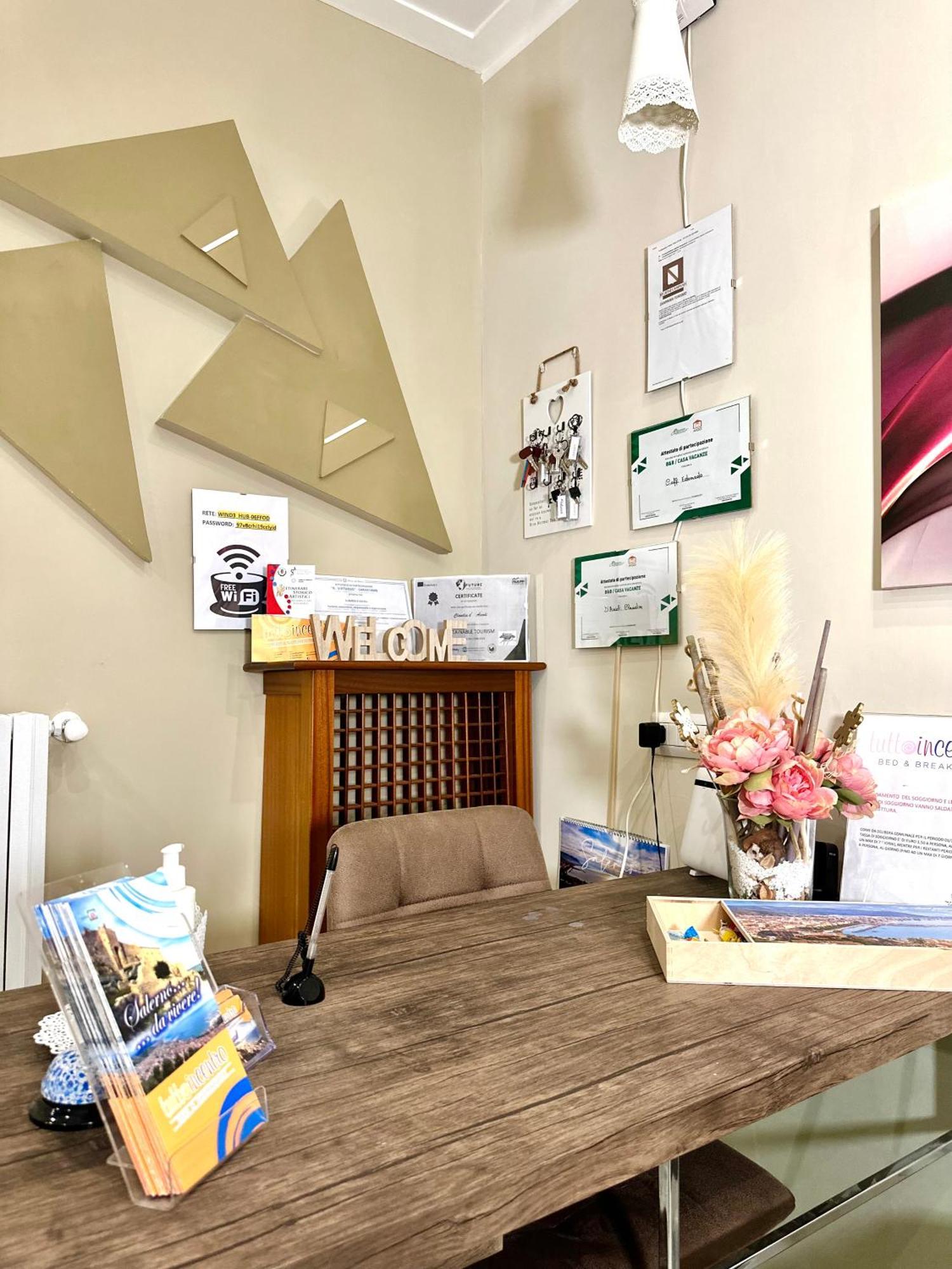Bed and Breakfast Tuttoincentro Salerno Esterno foto